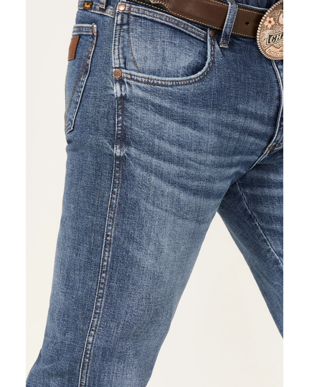 Wrangler Retro Green Men's Brierley Light Medium Wash Stretch Slim Straight Jeans 4 Wrangler Retro Green Men's Brierley Light Medium Wash Stretch Slim Straight Jeans - Image 2