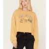 Cleo + Wolf Women's Find Your Wild Graphic Cropped Sweatshirt